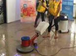 Cách lau chùi bàn ghế gỗ sạch bóng hiệu quả