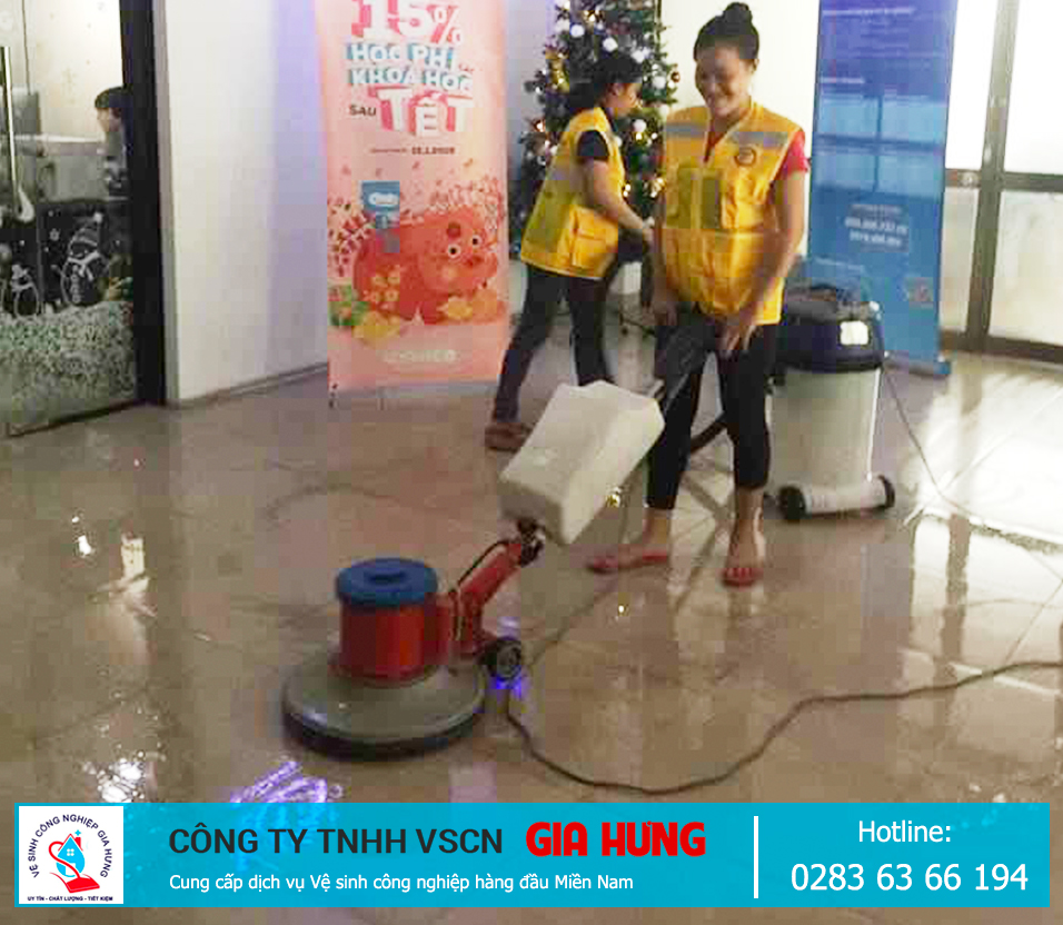 Hình ảnh mài sàn đá như mới tại Trường Học