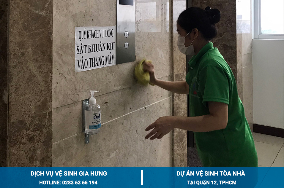 Hình ảnh vệ sinh hành lan thang máy