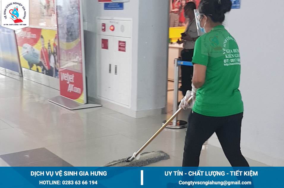 Vệ sinh khu nhà khách sân Bay Phú Quốc Kiên Giang