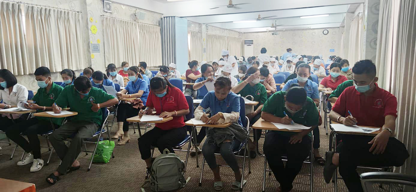 Tập huấn nhân viên tạp vụ vệ sinh