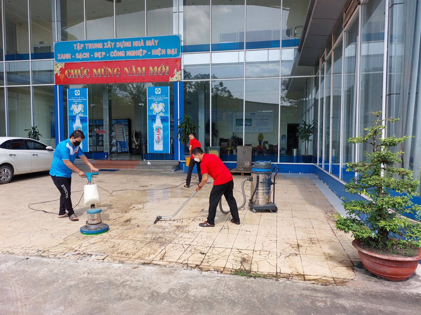 Dịch vụ vệ sinh công nghiệp tại Bình Dương